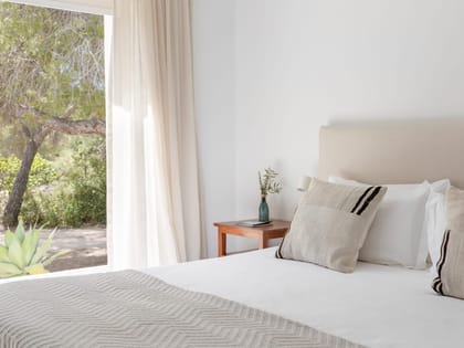 Can Torrent Bedroom Garden View