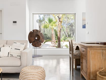 Can Torrent Living Room Detail