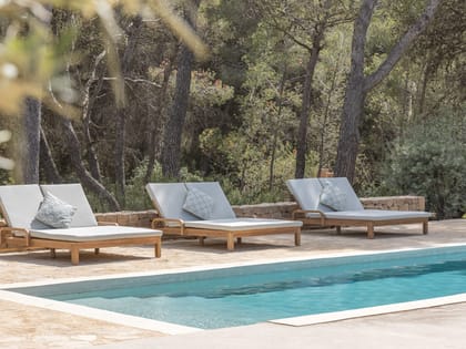 Can Torrent Pool Sunbeds