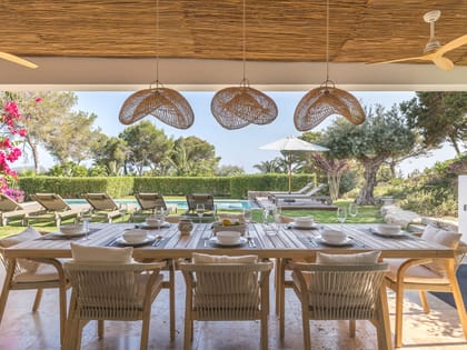 Canouch Exterior Dining Table