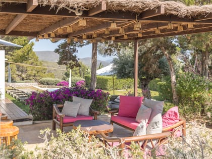 Canouch Exterior Lounnge