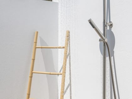 Canouch Exterior Shower