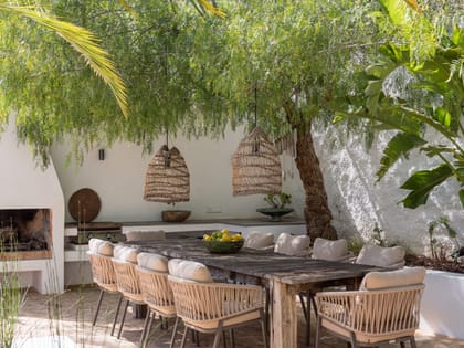 Can Yondal Exterior Dining Area