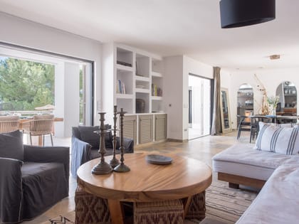 Can Yondal Living Room