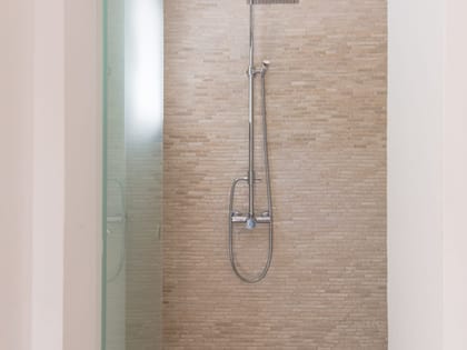 Can Yondal Shower