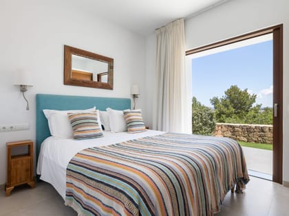 Can Tomas Bedroom Garden View