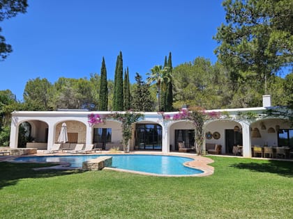 Villa Livina Front