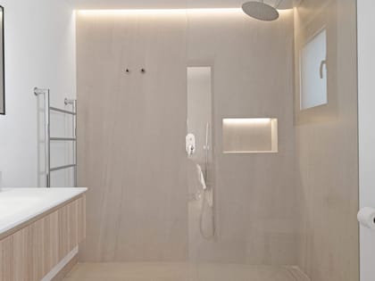 Can Carabasso Shower