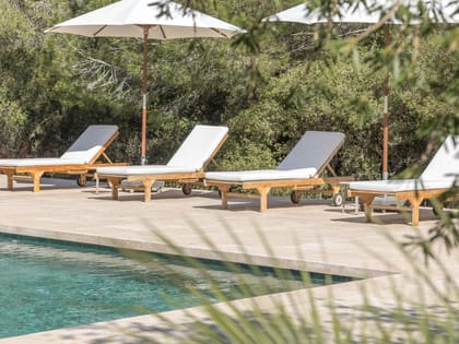 Can Carabasso Sunbeds Pool