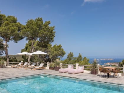 Can Sankisha Pool Views