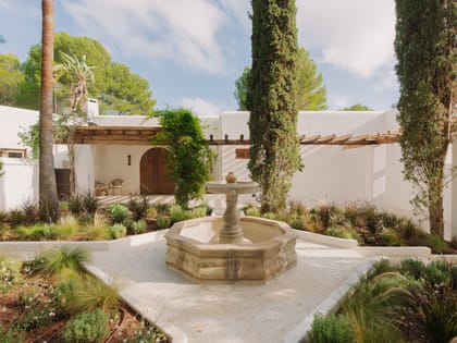 Can Livina Gardens Fountain