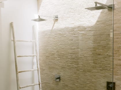 Can Yondal Bathroom Shower