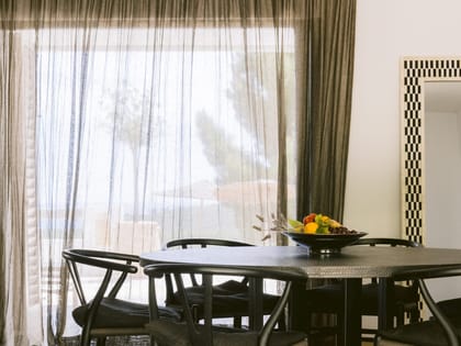 Can Yondal Dining Table View