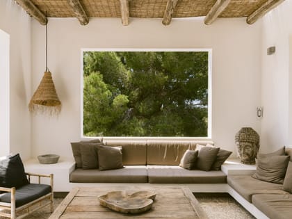 Can Yondal Exterior Seating Area