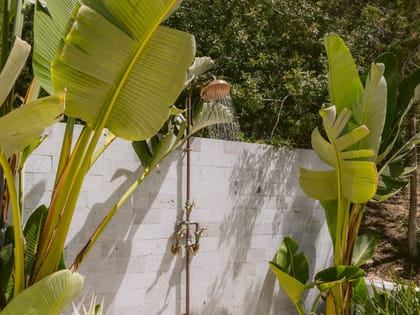 Can Yondal Exterior Shower