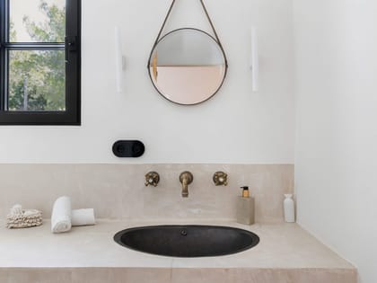 Villa Odiya Bathroom Sink Corner
