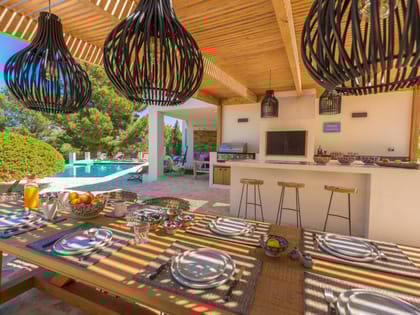 Villa Odiya Dining Table View