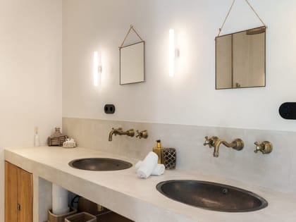Villa Odiya Double Sink Bathroom
