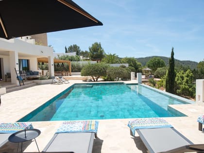 Villa Odiya Pool Area Sunbeds