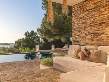 Villa Odiya Pool Sofa Corner