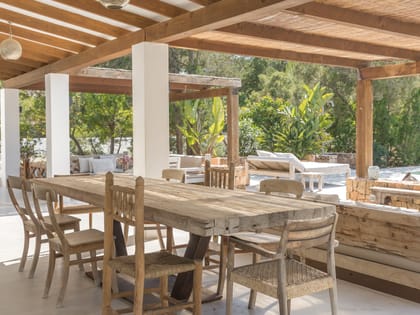 Can Drago Exterior Dining