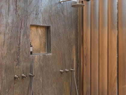 Can Drago Exterior Showers