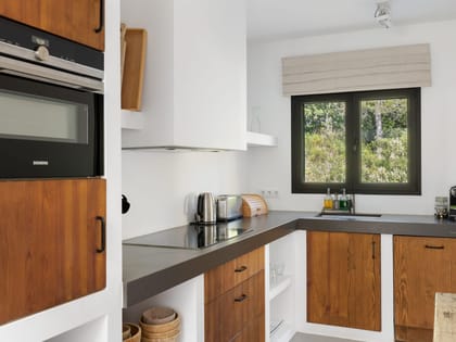 Can Drago Kitchen Corner
