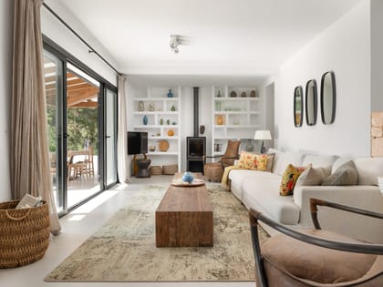 Can Drago Living Room