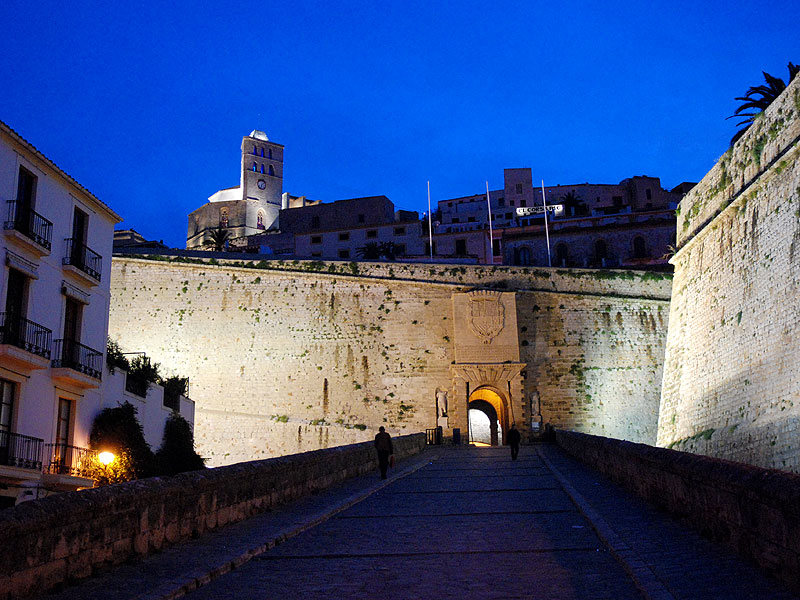 ramps to dalt vila