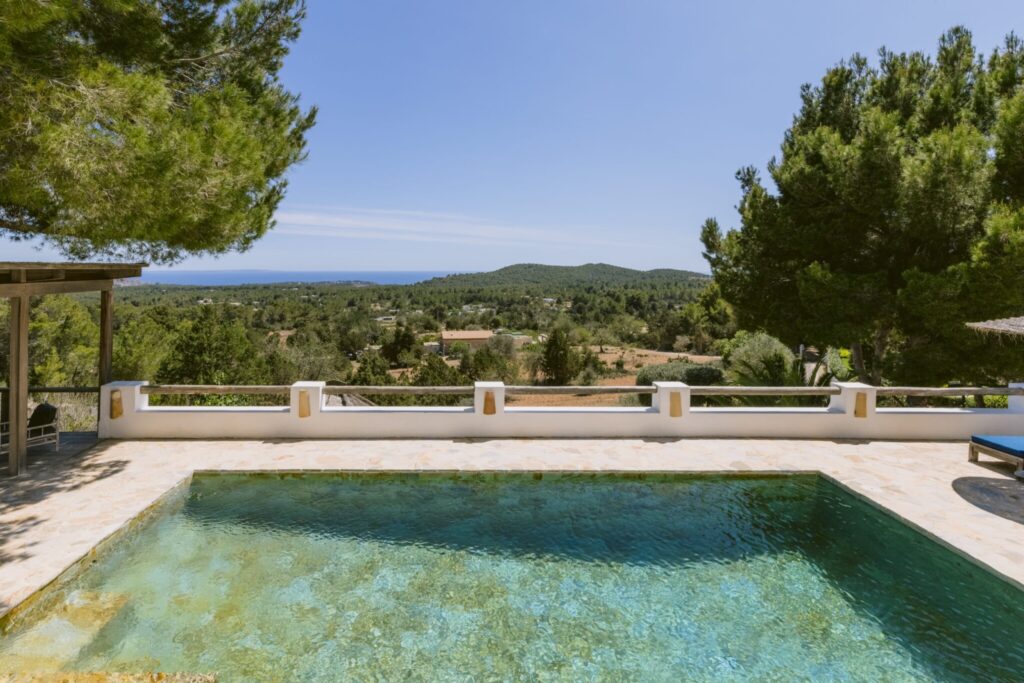 Can Yondal Pool Sea View