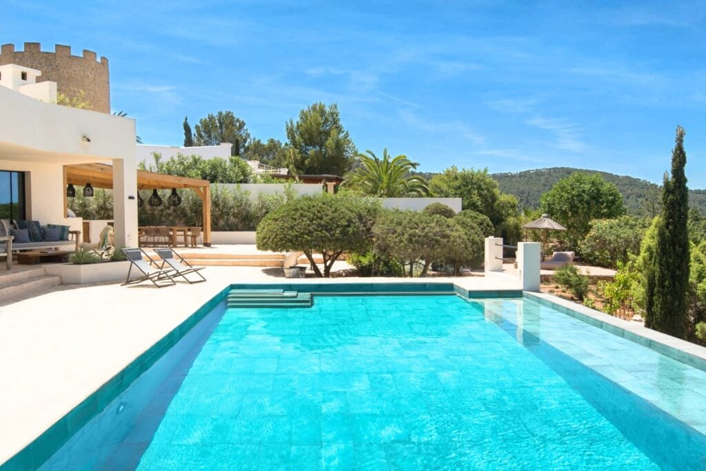 Villa Odiya Pool Surroundings 1 2