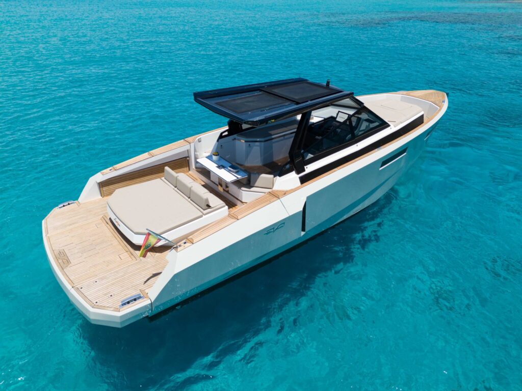 Evo 43 Aurora Ibiza 1